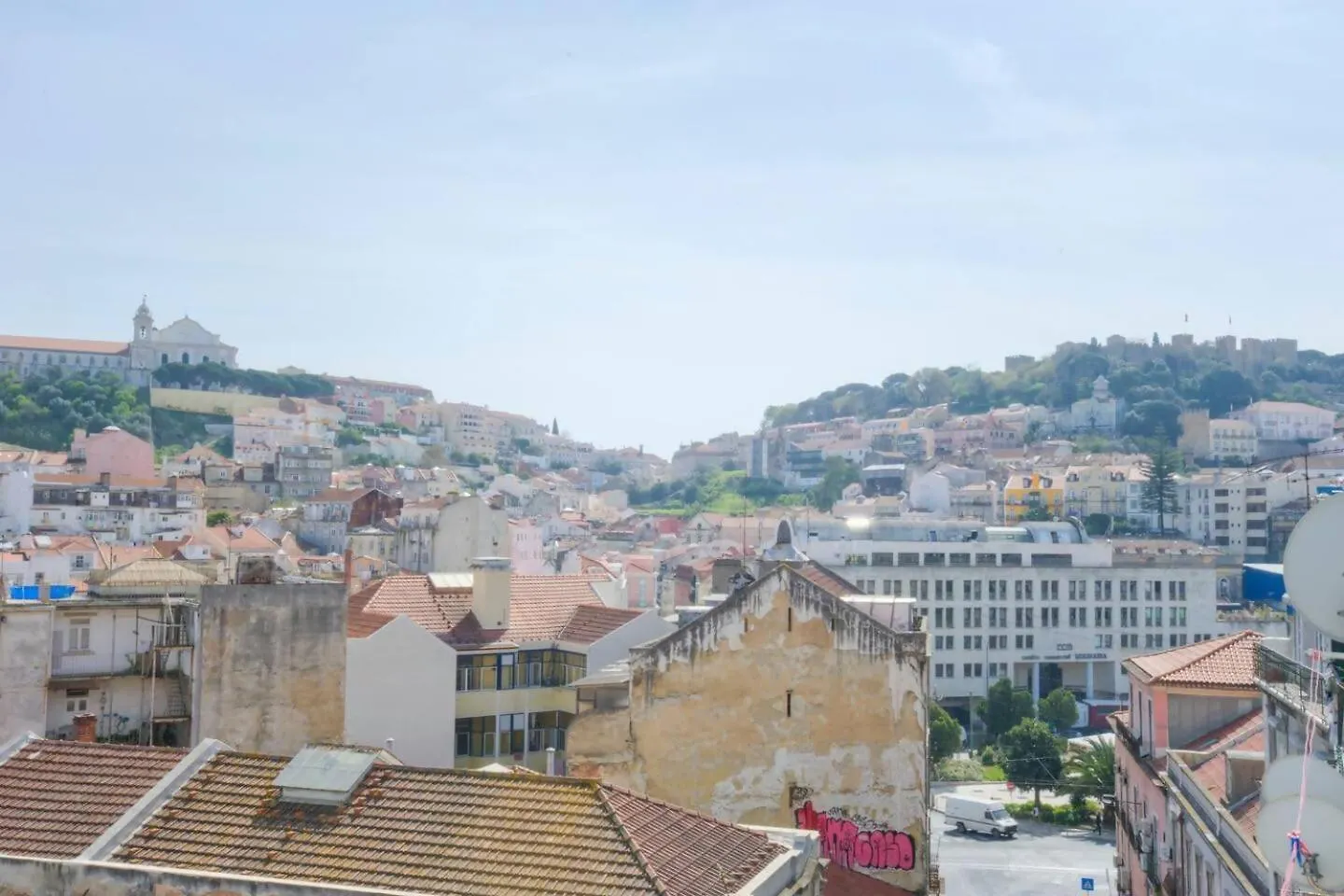 Lisbon Martim Moniz Apartment